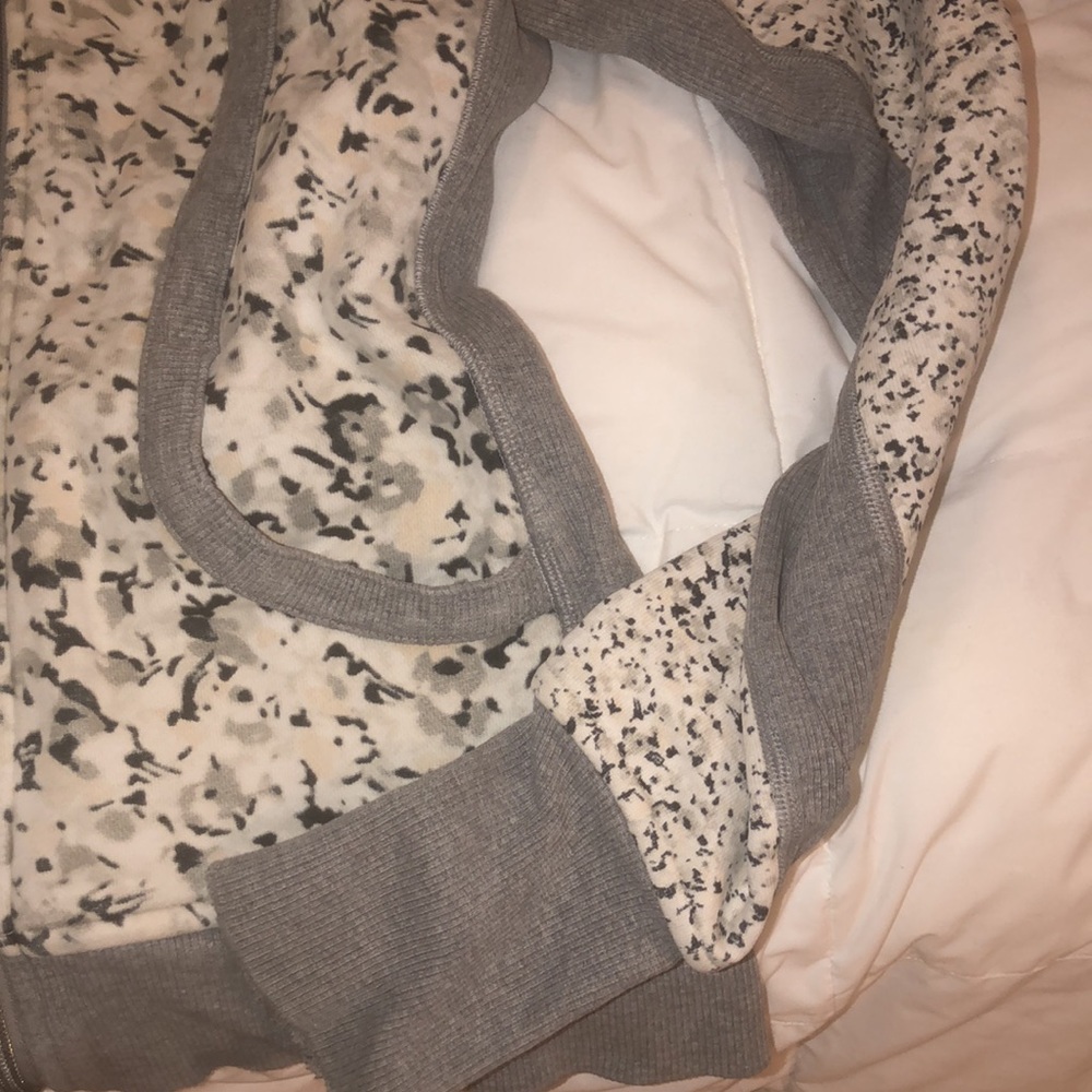 Lululemon hoodie(378) - Picture 3 of 4